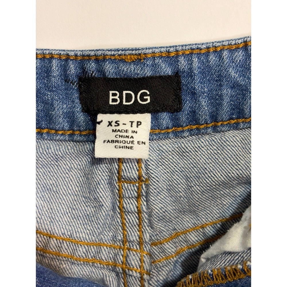 BDG Women's XS Light Wash Blue Denim Graphic Print Shorts Button 5-Pocket - Picture 3 of 8
